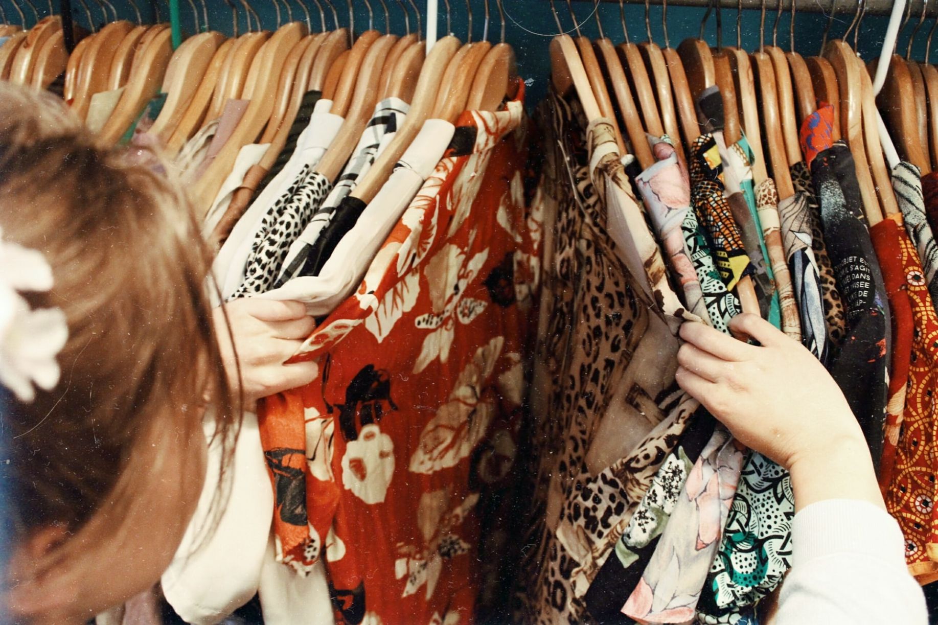 How to Save Money While Shopping for Clothes